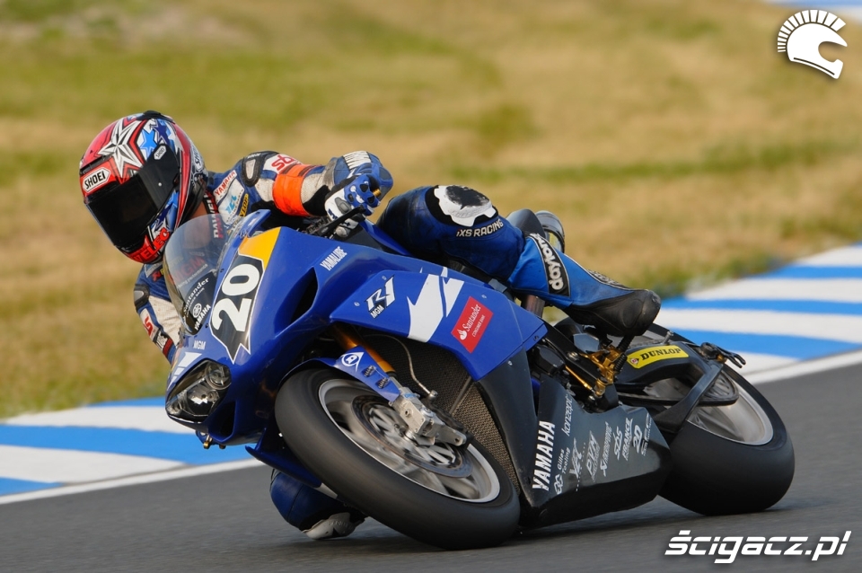 Andrzej Pawelec zaliczyl z Yamaha tez starty w Endurance