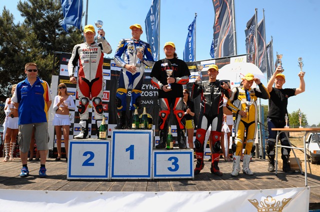 Suzuki GSX-R Cup podium III runda klasa powyzej 600ccm foto Agencja Swiderek