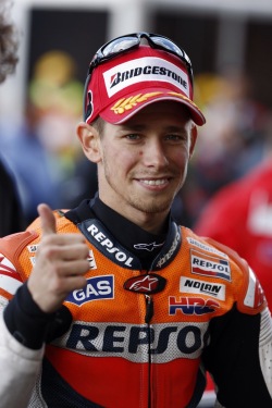 Stoner na podium MotoGP Francja Le Mans 2011