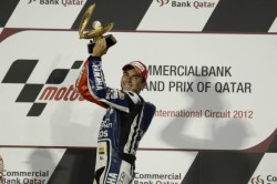 Lorenzo na podium Katar
