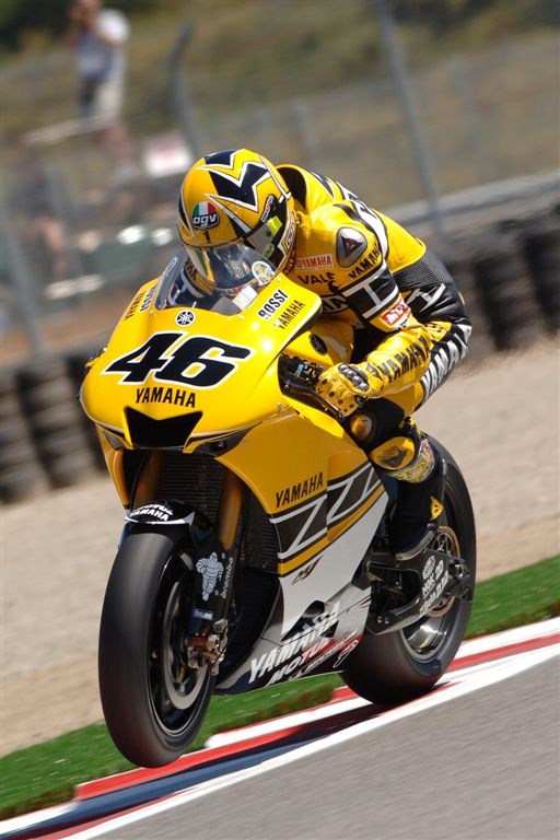 Rossi na Laguna Seca foto Yamaha
