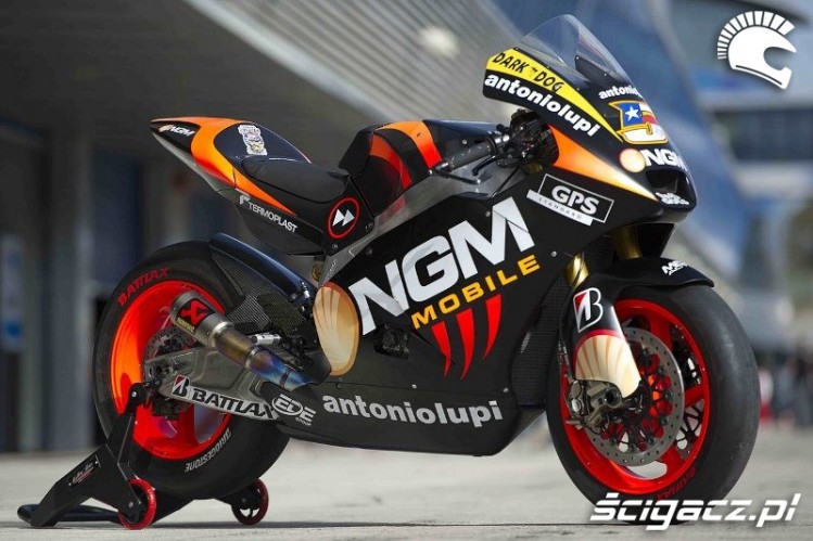 colin edwards moto