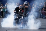 palenie gumy Dzien Motocyklisty w Lubawie 2010
