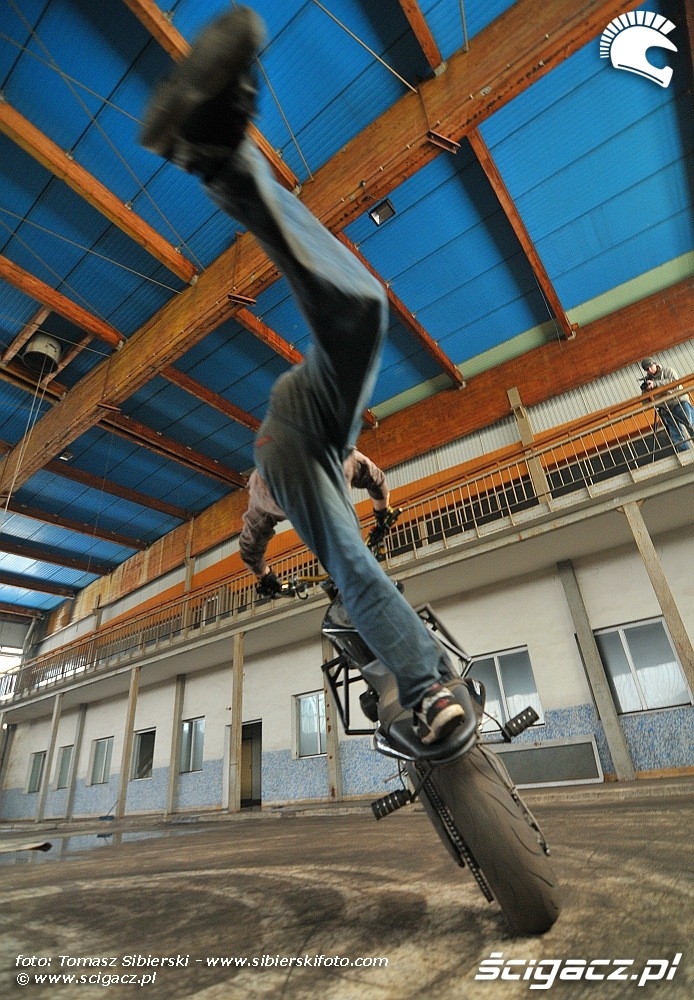 Street Triple Halowa Stun ustawka