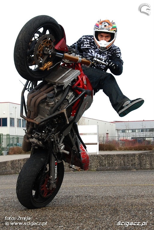 Rafal Pasierbek stunt riding