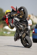 Freestyle stunt na motocyklu