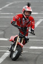 Eryk Niemczyk dziecko na motocyklu