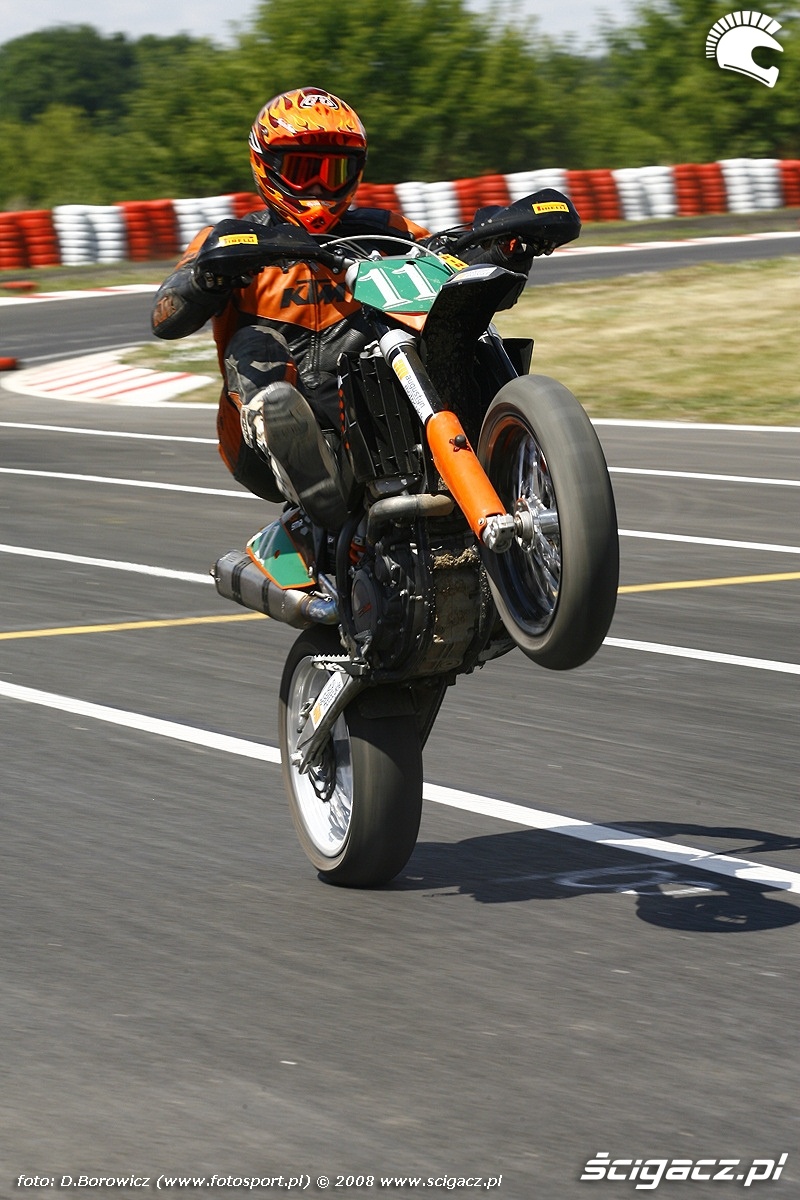 guma mochocki radom supermoto motocykle lipiec 2008 a mg 0110