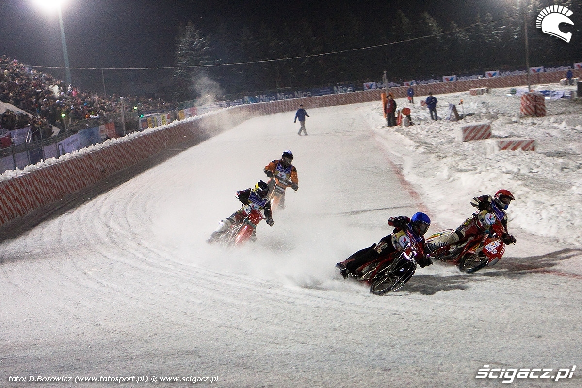 po starcie sanok ice racing 2010 b mg 0058