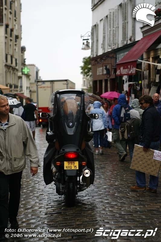 Paryskie motocykle motor z dachem 085
