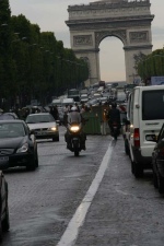 Paryskie motocykle luk triumfalny 123