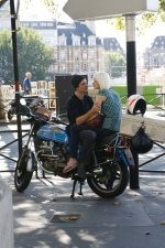 Paryskie motocykle para facet i laska 009