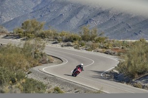 Honda CBR 650 R 2019 dynamika 26