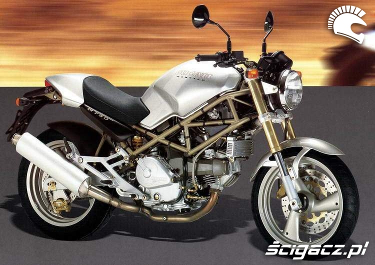 Monster 750 prawy przod