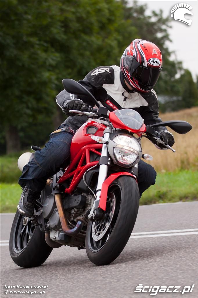 motocykl Ducati Monster 796 2011
