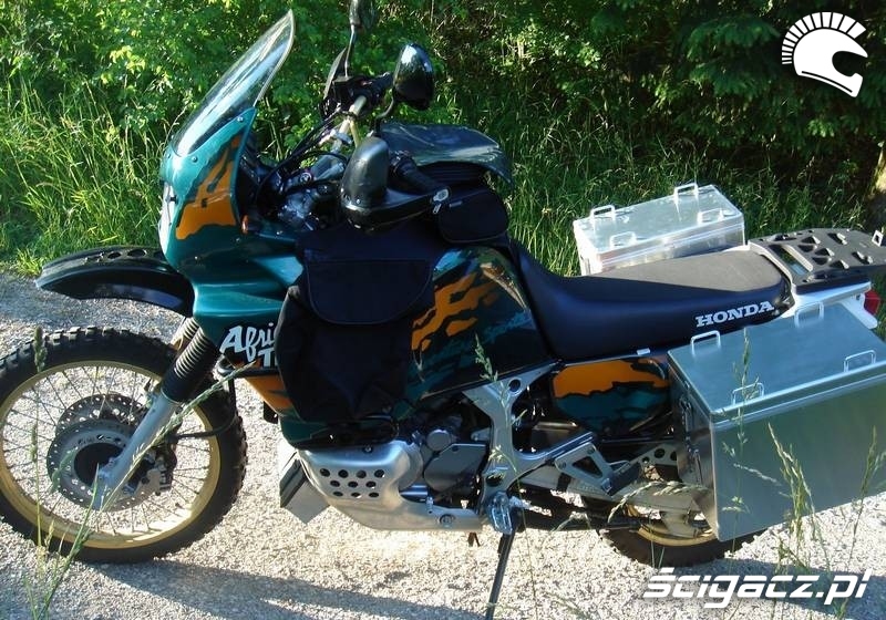 Zdjęcia Africa Twin objuczona Honda XRV 750 Africa Twin kuloodporne