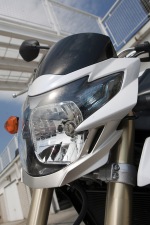 lampa przednia suzuki gsr750 2011 test motocykla 22