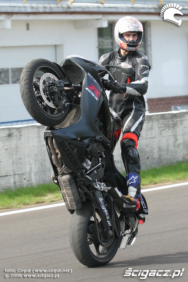 stunt suzuki gsx-r-750