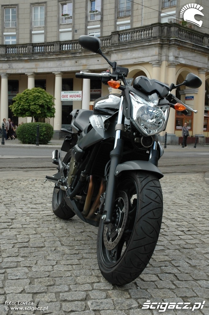 Yamaha XJ6 2010 przod