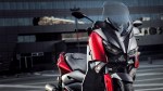 2018-Yamaha-XMAX-125-ABS-EU-Radical-Red-Detail-001