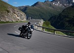 motocyklem w Alpach