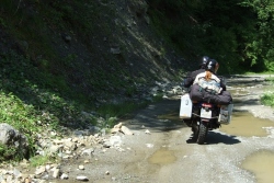 dziury Bulgaria i Rumunia na motocyklach - be hardcore