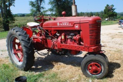 stary traktor 168