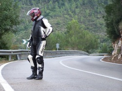 Zima na motocyklu w Hiszpanii myslenie