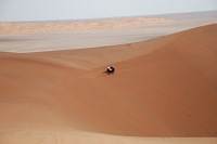 jazda po zboczu gory piaskowej Libia Quad Adventure