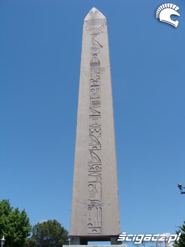 egipski obelisk