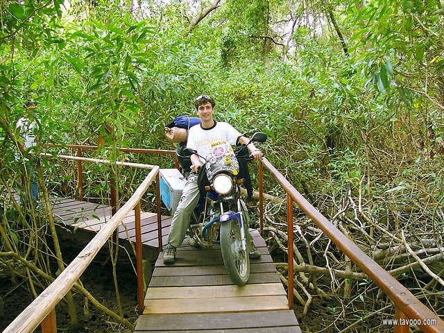 12 Przeprawa przez mostek - Kostaryka