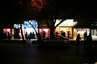 ulica Iran wieczorem