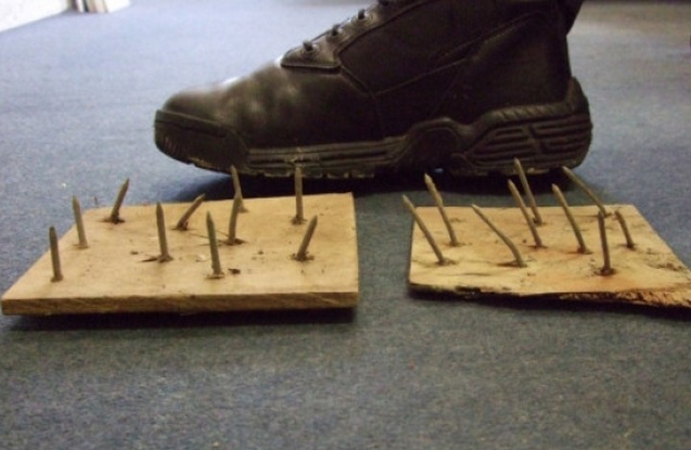 pulapki z gwozdziami z