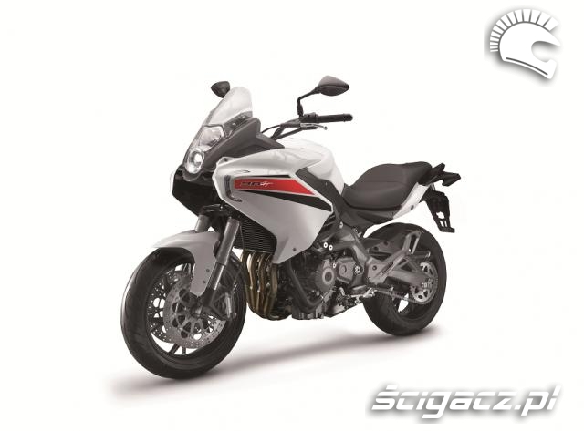 przod Benelli BN600GT