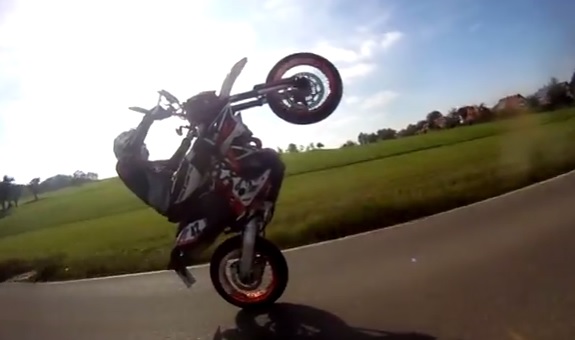 KTM wheelie