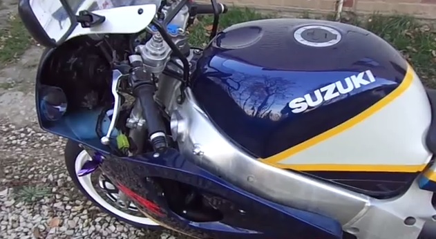 GSX R750SRAD z