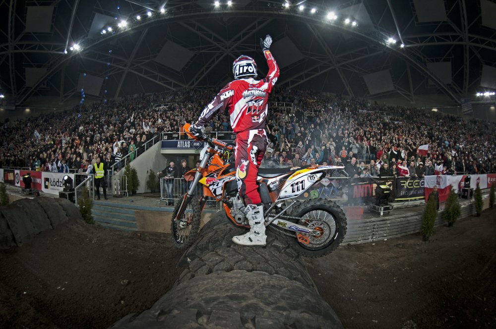 Taddy Blazusiak dziekuje kibicom z