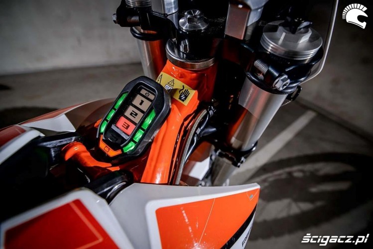 KTM Freeride E electric dirtbike E SX E XC battery
