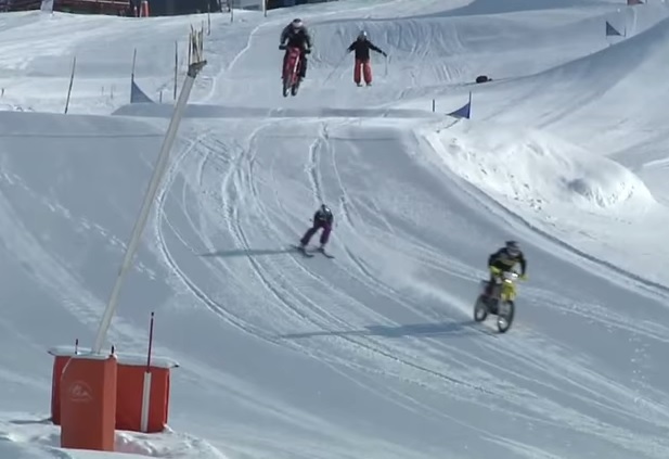 pojedynek na sniegu z