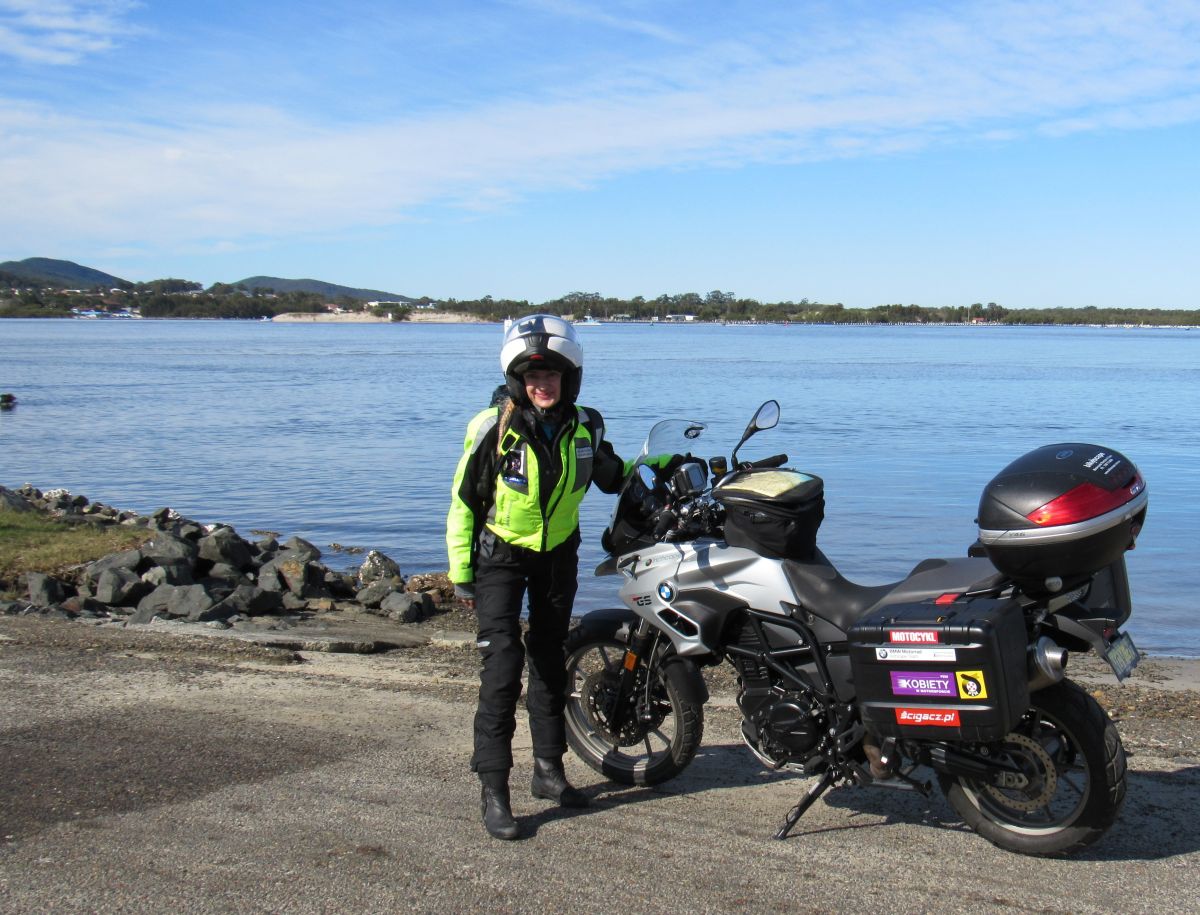 na tle jeziora Australia czerwiec 2015 z