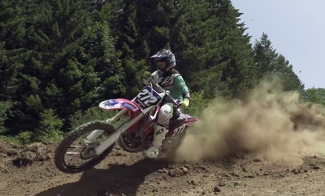 Rory Sullivan na Hondzie CR500 z