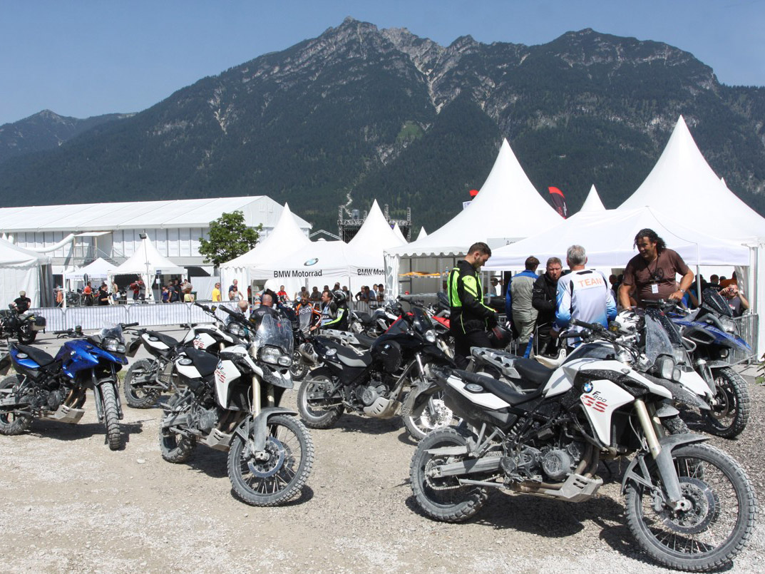 Enduro pit BMW Motorrad Days 2015 z