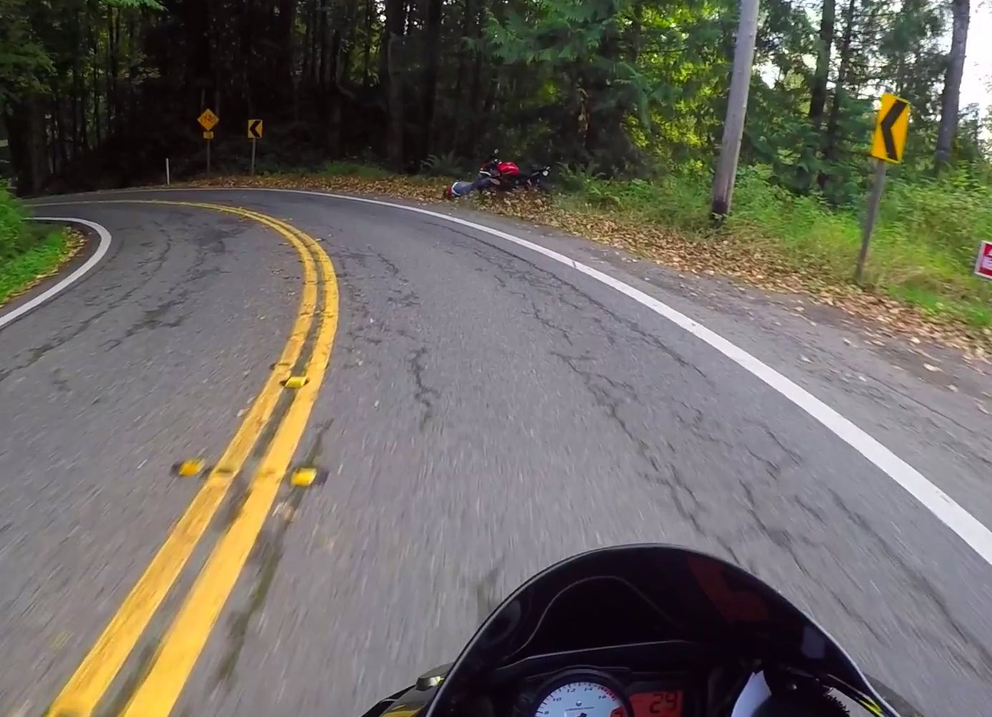 wypadek na zakrecie z