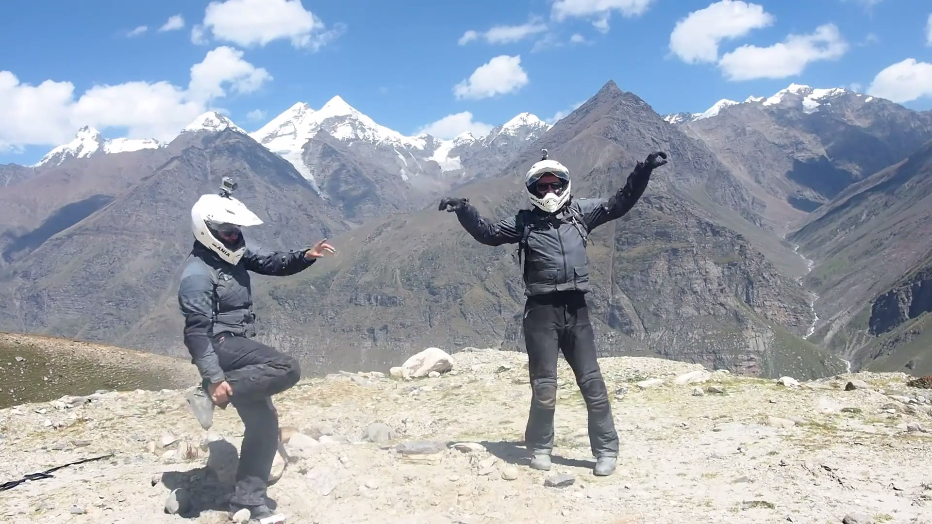 Feel The World Etap 4 Indie z