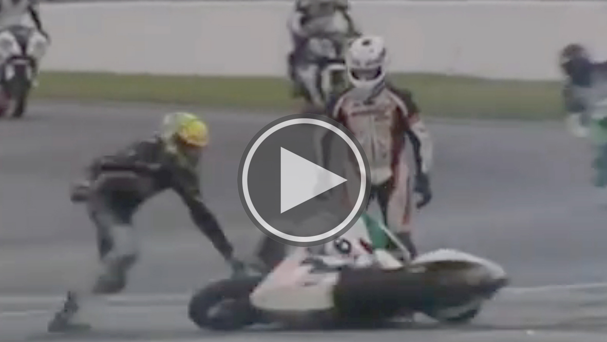 FacebookPlayButton copy z