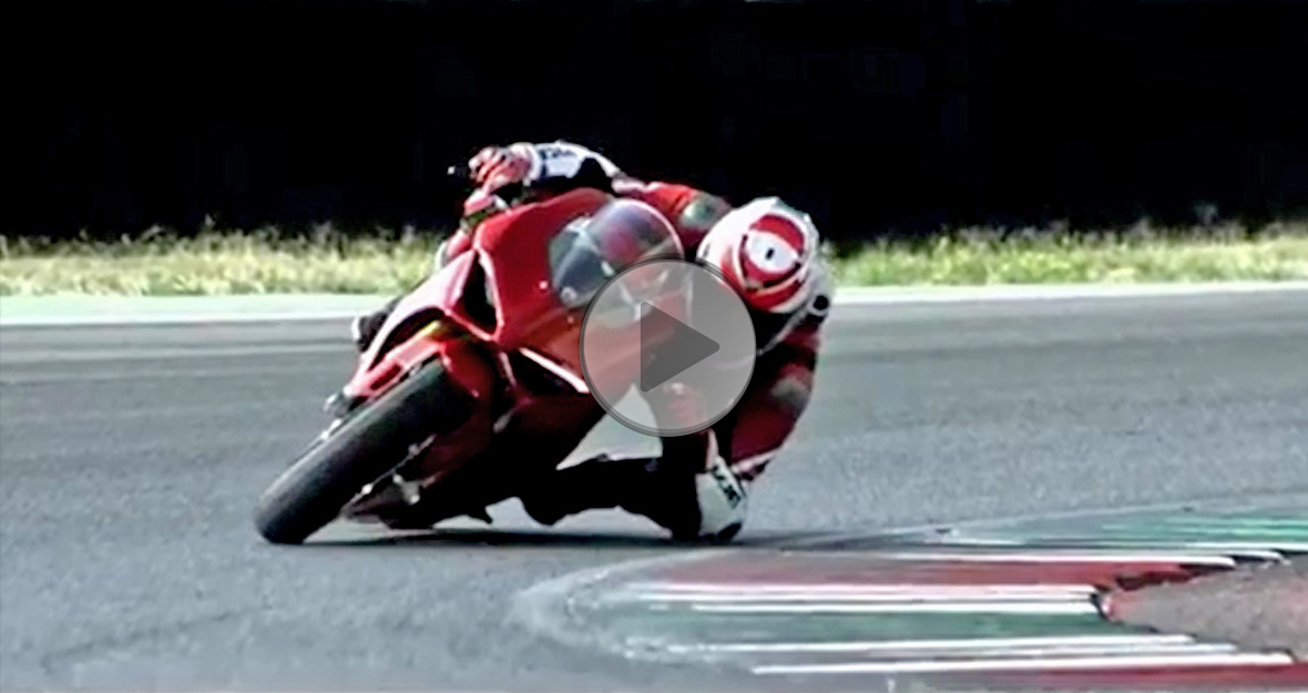 Ducati Panigale V4 na torze z