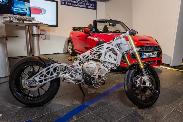 3d printed frame additive manufacturing BMW S1000RR 01