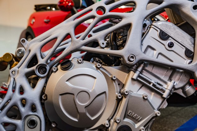 3d printed frame additive manufacturing BMW S1000RR 03