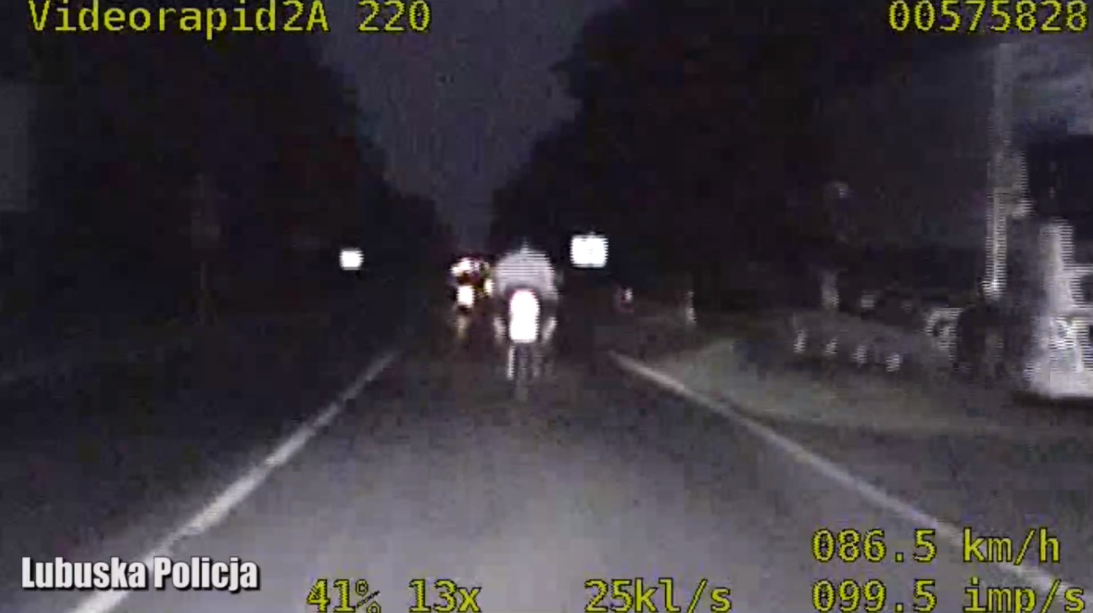lubuska policja motocyklista ucieka przed speed wpada do rowu z
