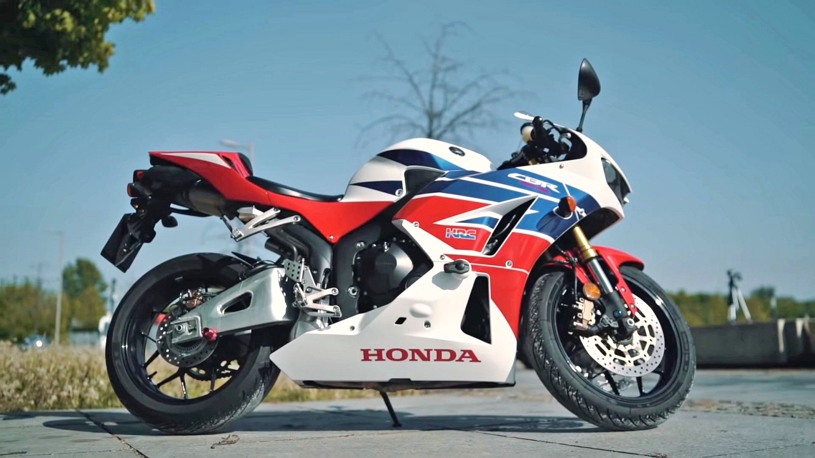 Zdjęcia Honda CBR 600 RR 2014 profil Honda CBR 600 RR z